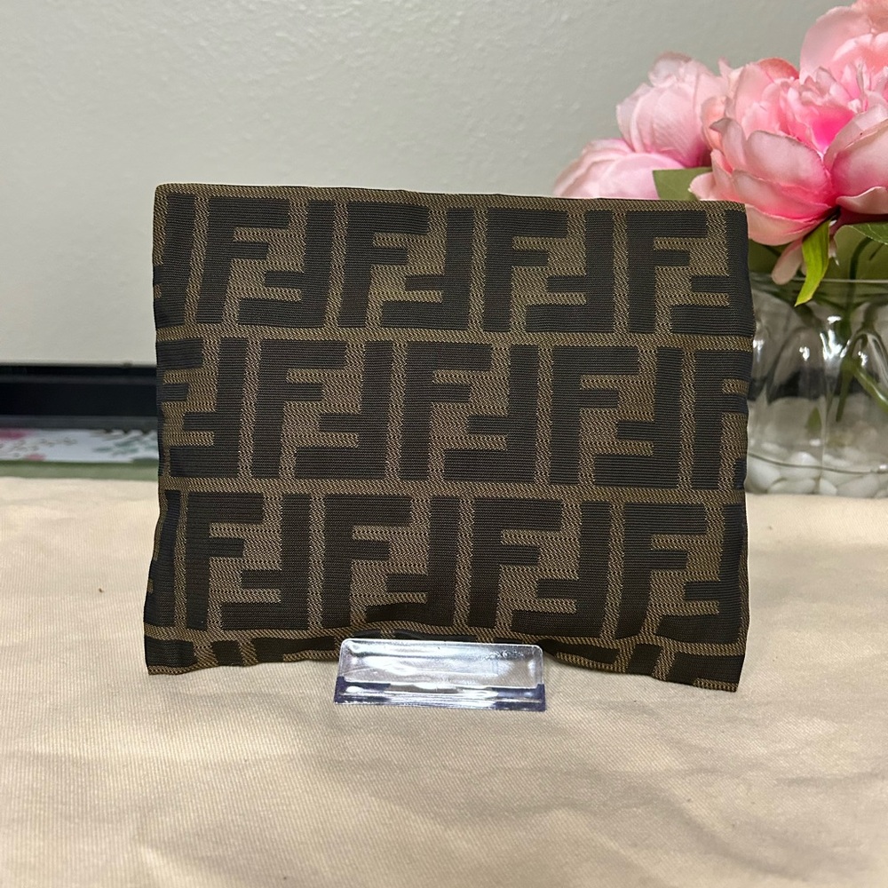 Fendi FF Monogram Canvas Flat Pouch Front Zip - Picture 2 of 4